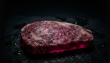 Steak z masłem czosnkowym